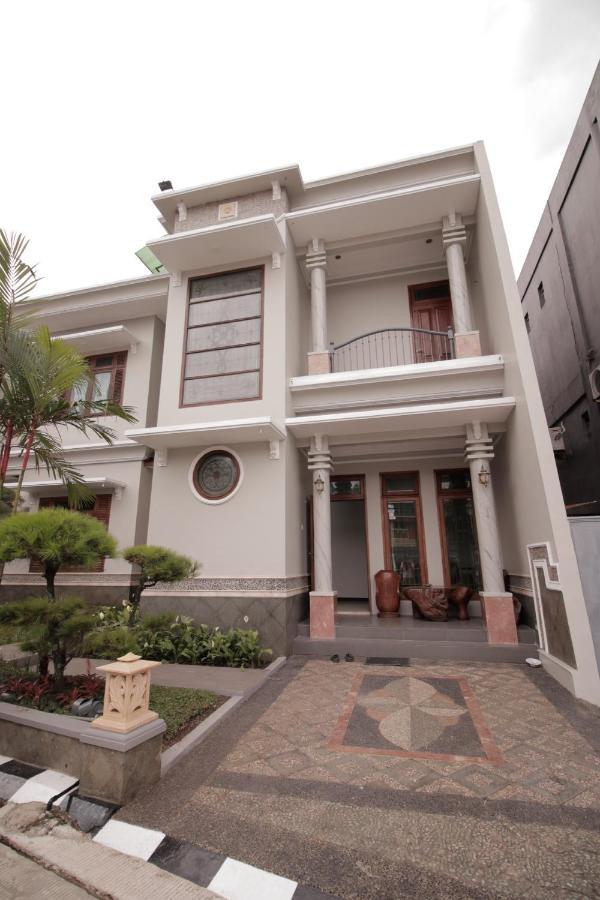 Stay Inn Pasteur Bandung, Husein Sastranegara Airport ภายนอก รูปภาพ